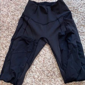 In all the right places black Lululemon leggings